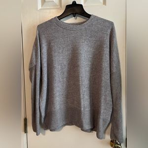 NWOT Zenana Gray sweater